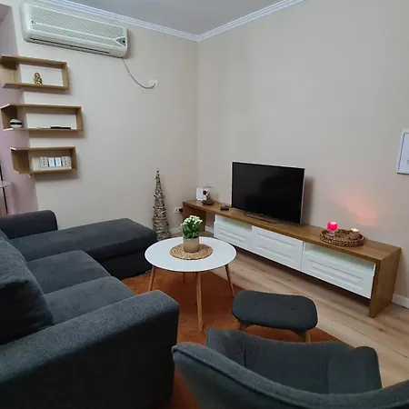 Family-Friendly Apt At 21 Dhjetori W/Self Check-In Tirana Exterior photo