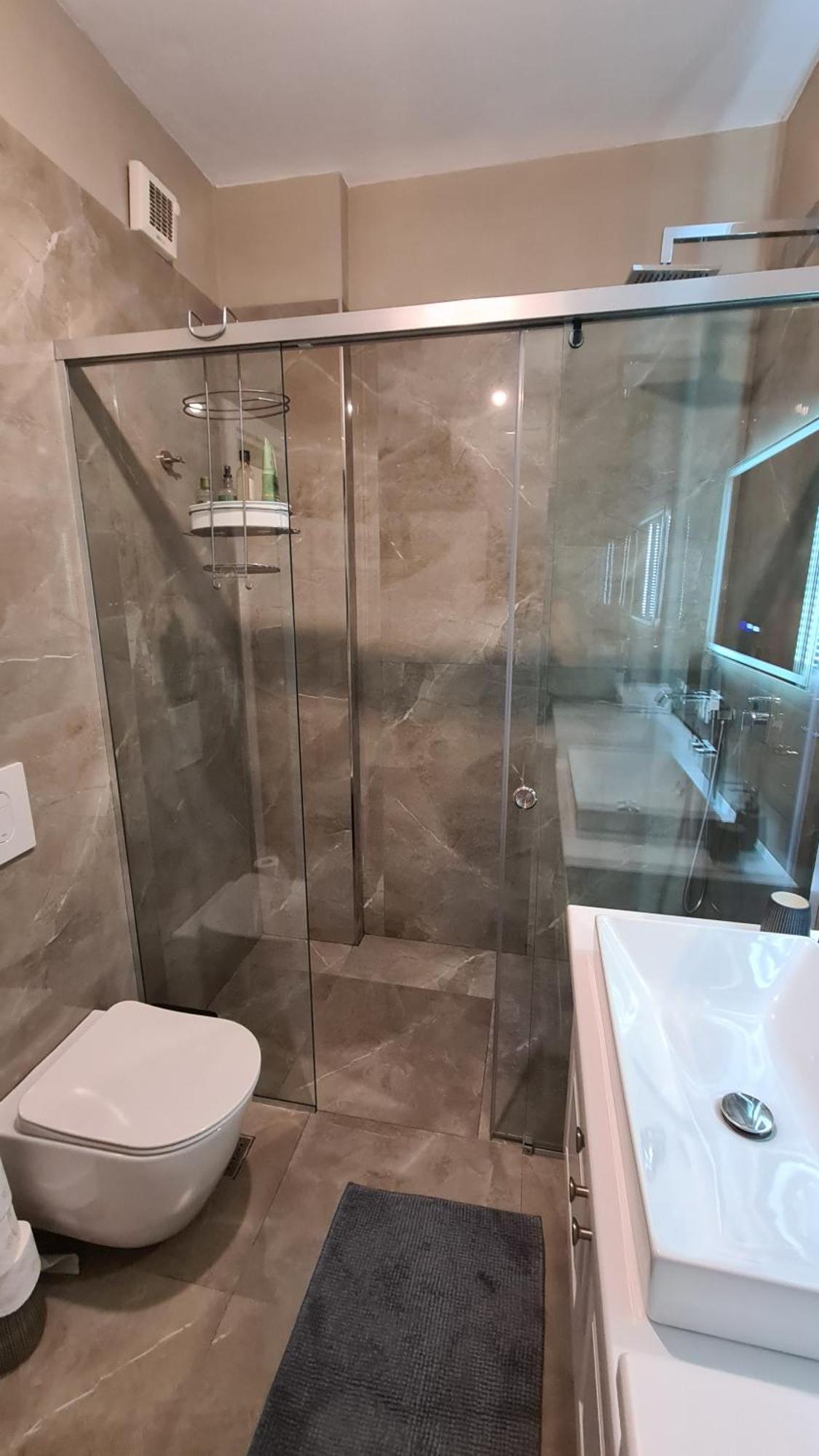 Apartment Family-friendly At 21 Dhjetori W/self Check-in *